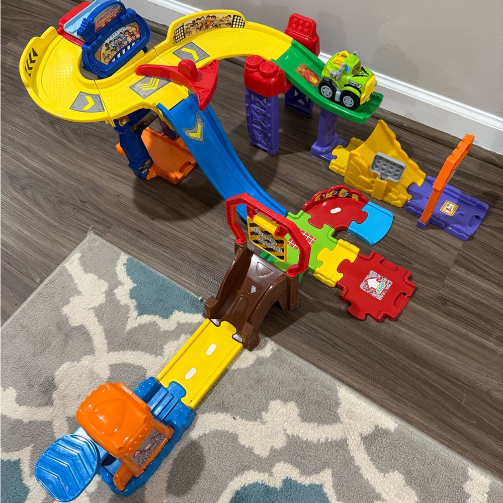 Vtech Vibrant Multi-Color Kids Vehicle Playset